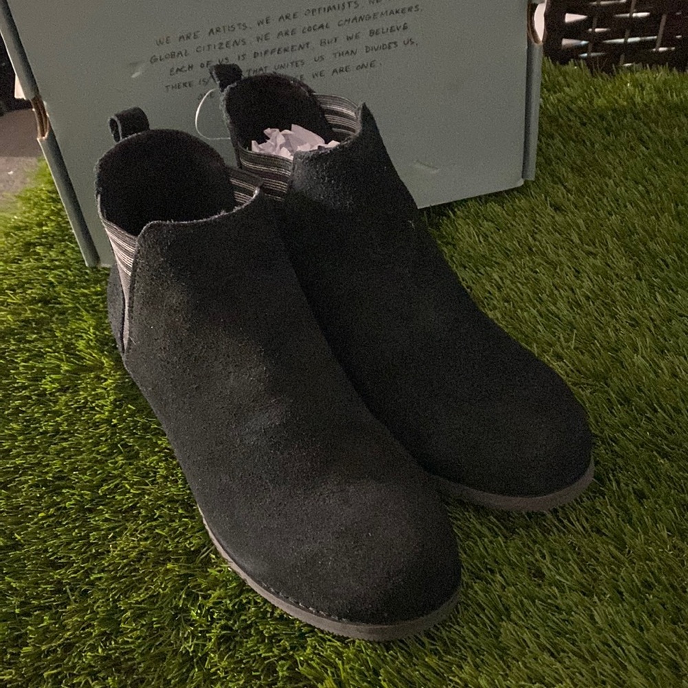 Youth booties size 5